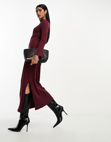 Robe mi-longue en tissu ultra doux à manches longues et col montant - Bordeaux - Asos Design - Modalova