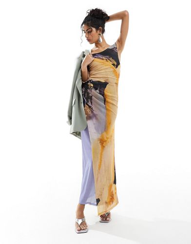 Robe mi-longue effet drapé en tulle imprimé ton sur ton à épaules dénudées - Asos Design - Modalova