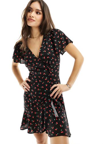 Robe portefeuille courte à boutons et imprimé cerises - Asos Design - Modalova