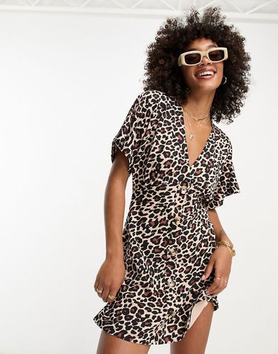 Robe rétro courte à imprimé léopard avec boutons et manches évasées - Asos Design - Modalova