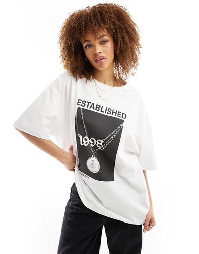 T-shirt coupe boyfriend avec imprimé Established et chaîne - Asos Design - Modalova