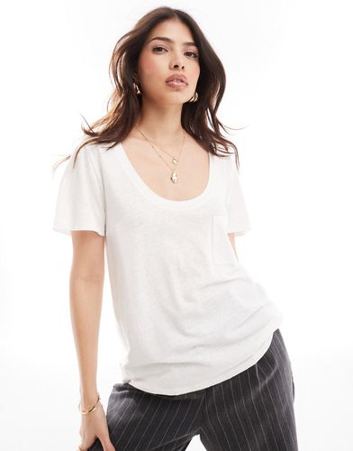 T-shirt effet lin avec poche et encolure dégagée - Asos Design - Modalova