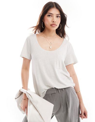 T-shirt effet lin avec poche et encolure dégagée - Taupe - Asos Design - Modalova