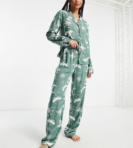ASOS DESIGN Tall - Ensemble de pyjama en modal avec pantalon et chemise à imprimé astrologie - sauge - Asos Tall - Modalova