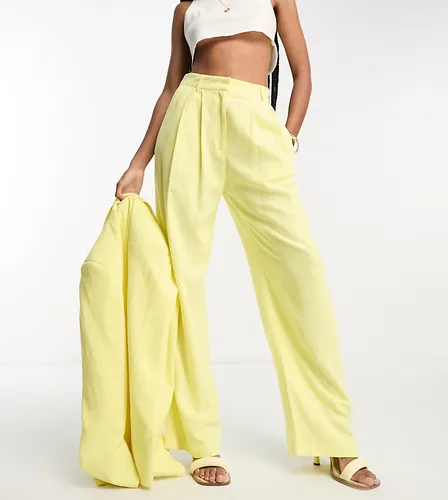 Tall - Pantalon de costume large en lin mélangé à plis inversés - Citron - Asos Design - Modalova