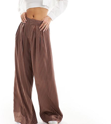 ASOS DESIGN Tall - Pantalon large plissé à rayures - Terracotta - Asos Tall - Modalova