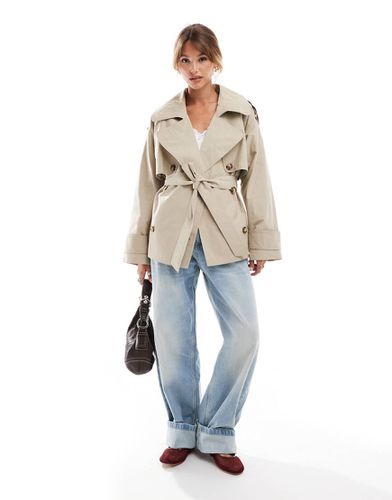 Trench-coat court et oversize avec ceinture - Taupe - Asos Design - Modalova