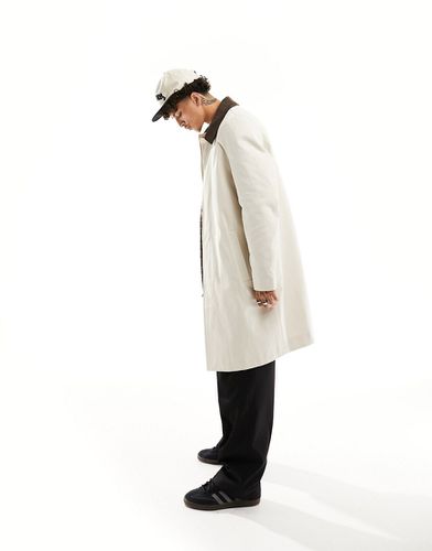 Trench-coat avec col en velours côtelé - Taupe - Asos Design - Modalova