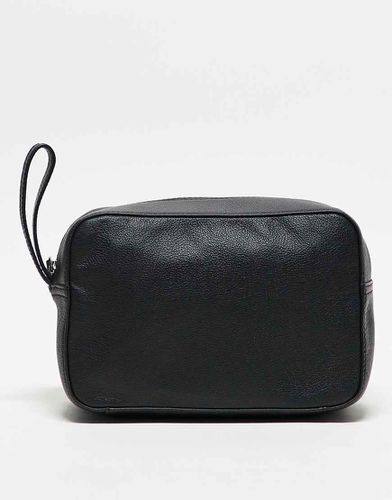 Trousse de toilette en cuir grainé - Asos Design - Modalova