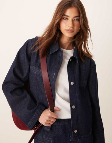 Veste courte en jean coupe carrée - Indigo - Asos Design - Modalova