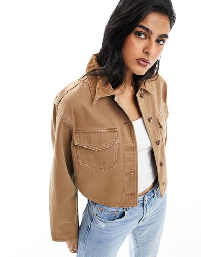 Veste en jean courte avec col contrastant - Caramel - Asos Design - Modalova