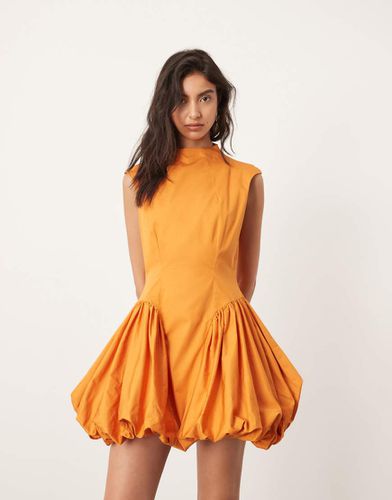 Robe courte coupe boule à col montant et taille basse - mangue - Asos Edition - Modalova