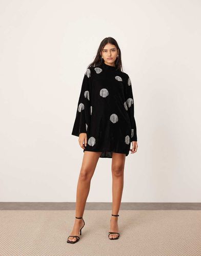 Robe courte en velours à col montant avec franges à strass - Asos Edition - Modalova