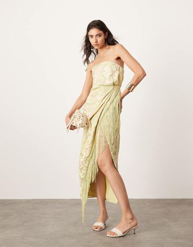 Robe bandeau mi-longue drapée à broderies et franges - Olive - Asos Edition - Modalova