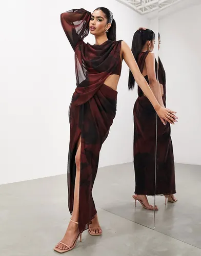Robe drapée longue et asymétrique style grec à imprimé fleuri flouté - Rouge foncé - Asos Edition - Modalova
