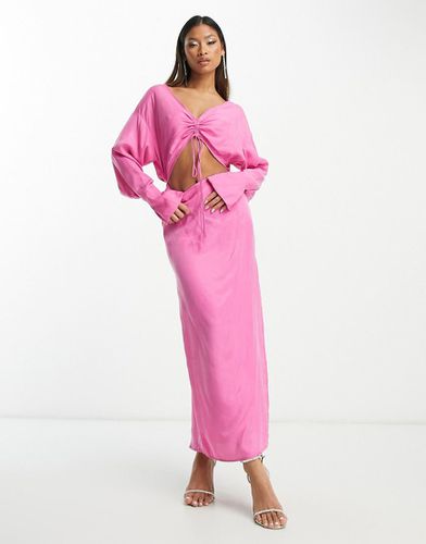 Robe longue avec cordon de serrage et découpe au niveau du buste - Asos Edition - Modalova