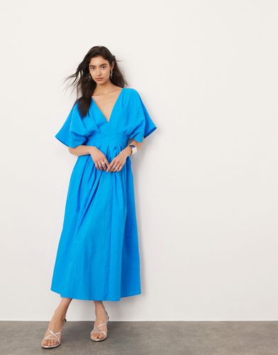 Robe mi-longue à manches courtes et col en V - Bleu - Asos Edition - Modalova