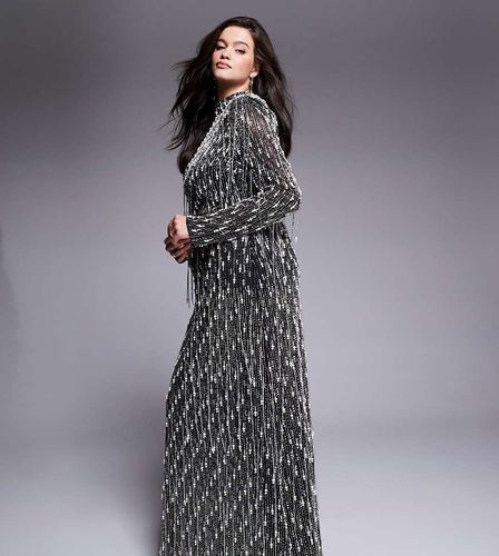 Curve - Robe longue et ornementée avec pendants et perles - Asos Luxe - Modalova