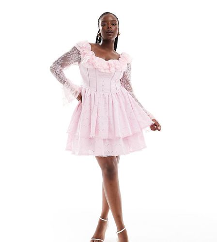 Curve - Robe patineuse courte style corset avec broderie anglaise et manches en dentelle - Rose - Asos Luxe - Modalova