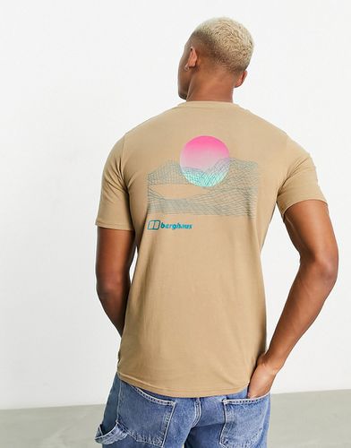 Snowdon - T-shirt avec imprimé soleil au dos - Fauve - Berghaus - Modalova