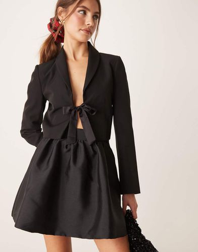 Robe courte structurée coupe boule - Gina Tricot - Modalova