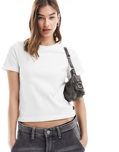 Nina - Essential - T-shirt ajusté à manches courtes - cassé - Dr Denim - Modalova