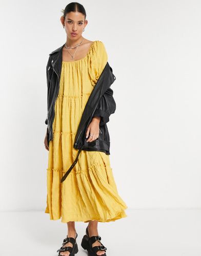 Robe babydoll longue avec jupe effet étagé en tissu texturé - Emory Park - Modalova