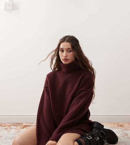 Exclusivité ASOS - Annie - Robe pull courte en maille de laine mélangée à col roulé - Bordeaux chiné - Weekday - Modalova