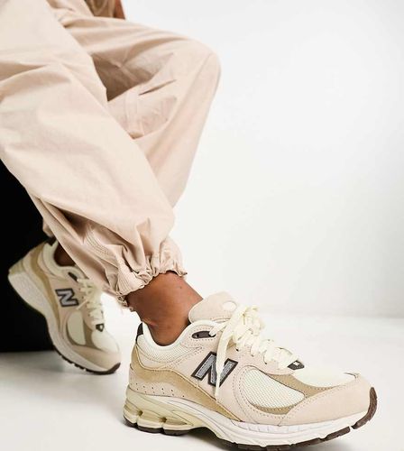 Exclusivité ASOS - 2002 - Baskets - Fauve - New Balance - Modalova