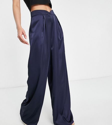 First Distraction The Label Tall - Pantalon large satiné à taille haute - First Distraction Tall - Modalova