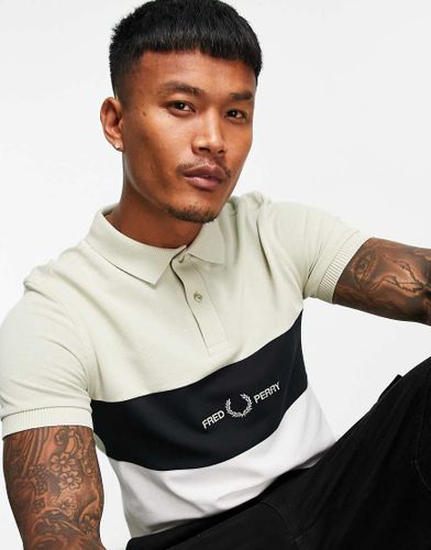 Polo à empiècement brodé - Crème - Fred Perry - Modalova