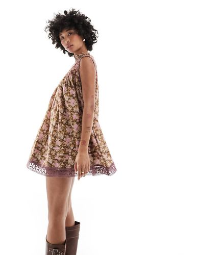 Robe babydoll courte à motif fleuri vintage - Chocolat et rose - Free People - Modalova