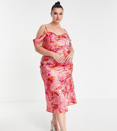 Robe mi-longue épaules nues en tissu satiné à imprimé fleuri - Rouge et rose - Hope & Ivy Plus - Modalova