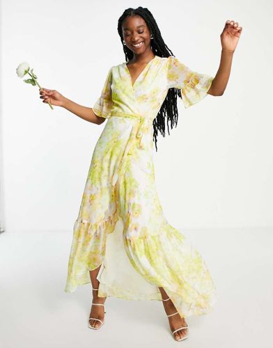 Robe longue cache-caur à fleurs boutons d'or - Hope & Ivy - Modalova