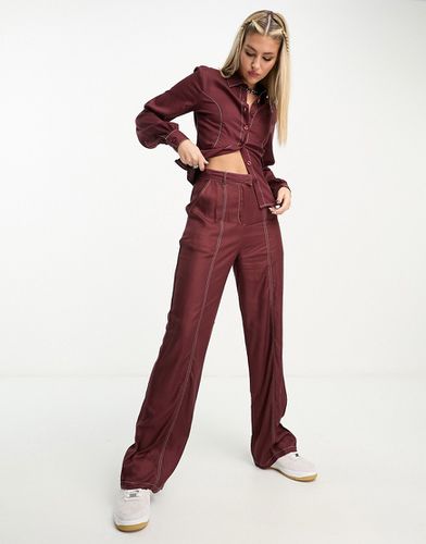 Pantalon large d'ensemble à coutures contrastantes - Marron chocolat - Heartbreak - Modalova