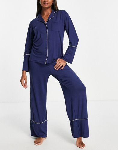 Pyjama en jersey ultra doux avec haut à revers et pantalon large à liserés - Loungeable - Modalova