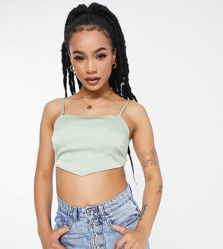 Crop top en satin noué dans le dos - sauge - Lola May Petite - Modalova