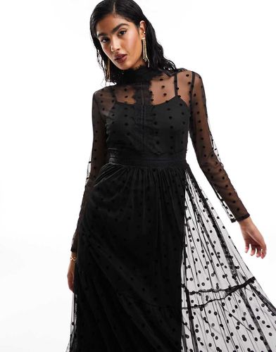 Robe longueur mollet en tulle et dentelle à col montant - Lace & Beads - Modalova