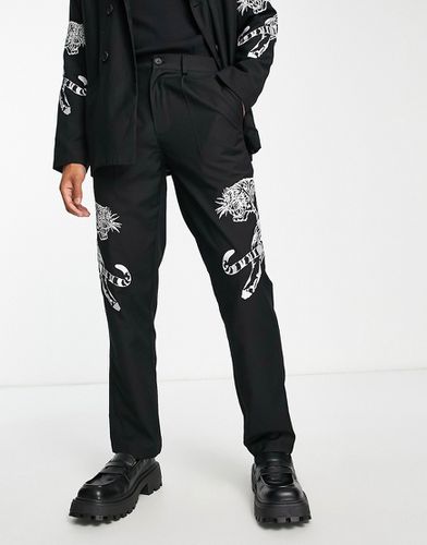 Pantalon de costume coupe décontractée avec imprimés tigres placés - Liquor N Poker - Modalova