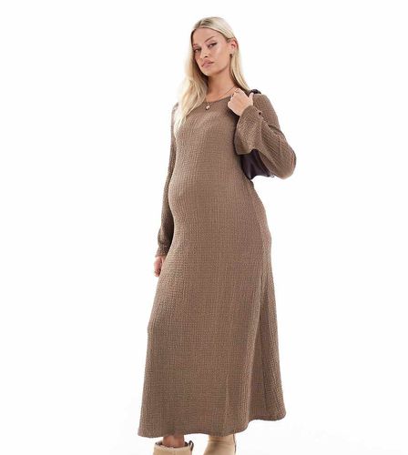 Mamalicious - Robe de grossesse longue texturée à manches évasées - Taupe - Mama.licious - Modalova