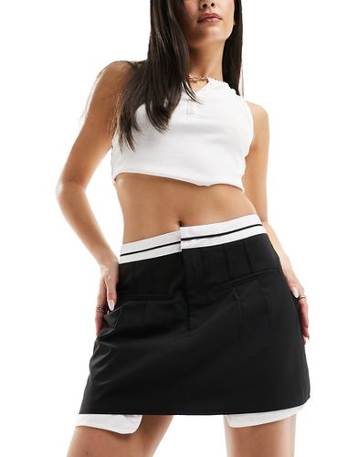 Missy Empire - Mini-jupe avec détail à la taille - Missyempire - Modalova
