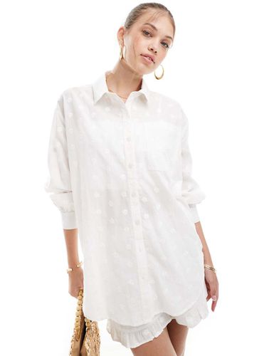 Chemise oversize en coton avec détails brodés - Crème - Miss Selfridge - Modalova