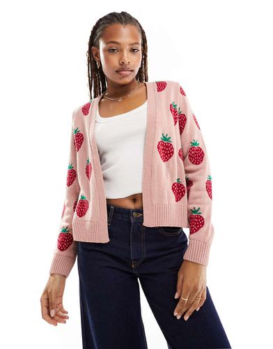 Gilet en maille à motif fraises - pastel - Miss Selfridge - Modalova