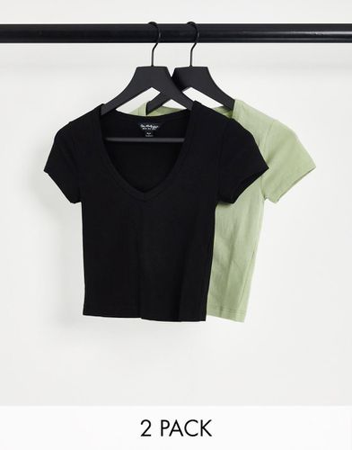 Lot de 2 t-shirts ajustés à manches courtes avec col V - et sauge - Miss Selfridge - Modalova