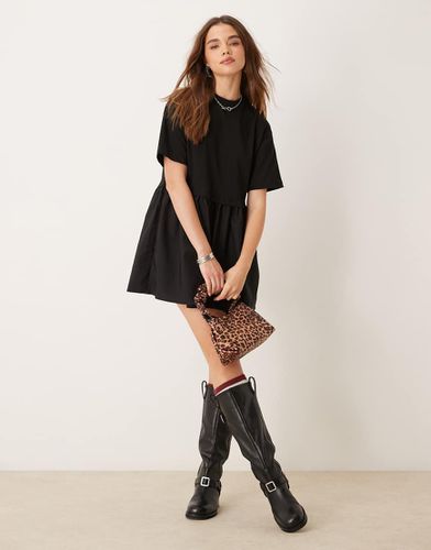 Robe t-shirt babydoll courte hybride en popeline à manches courtes - Miss Selfridge - Modalova