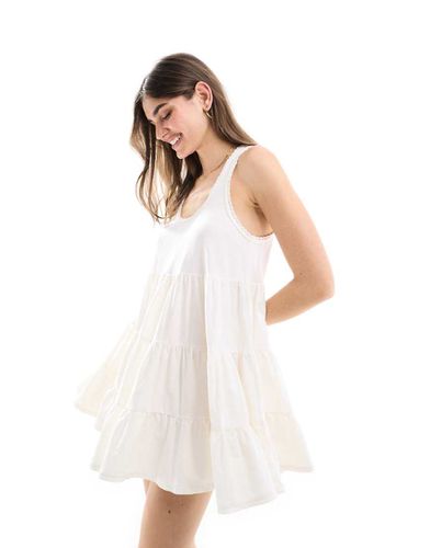 Robe babydoll courte sans manches - Crème délavé - Miss Selfridge - Modalova