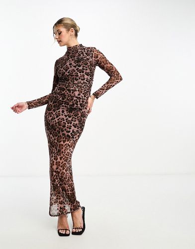 Robe longue transparente froncée à manches longues et imprimé léopard - Marron - Miss Selfridge - Modalova