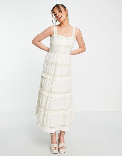 Robe mi-longue à volants en broderie anglaise - Crème - Miss Selfridge - Modalova