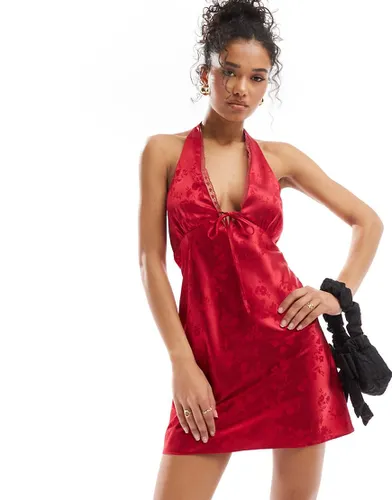 Robe nuisette courte en satin - cerise - Miss Selfridge - Modalova