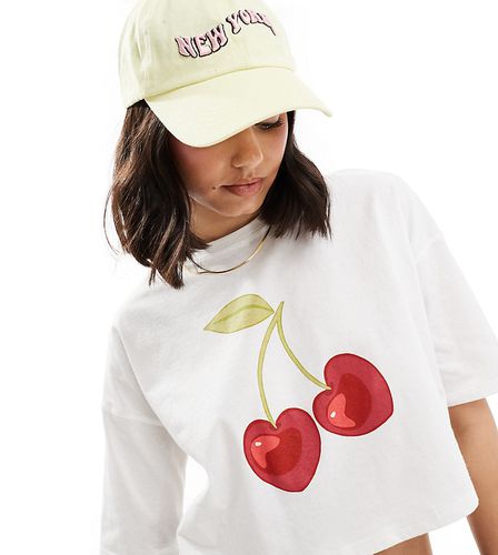T-shirt crop top à imprimé cerises - Miss Selfridge - Modalova